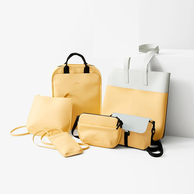 気分華やぐ、レモン色。2025最新バッグ特集