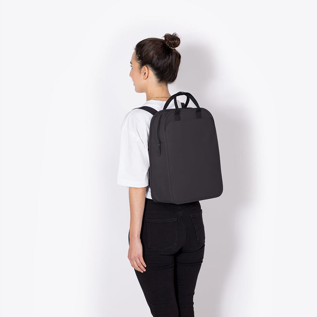 Alison(アリソン) Medium Backpack / Lotus - Black