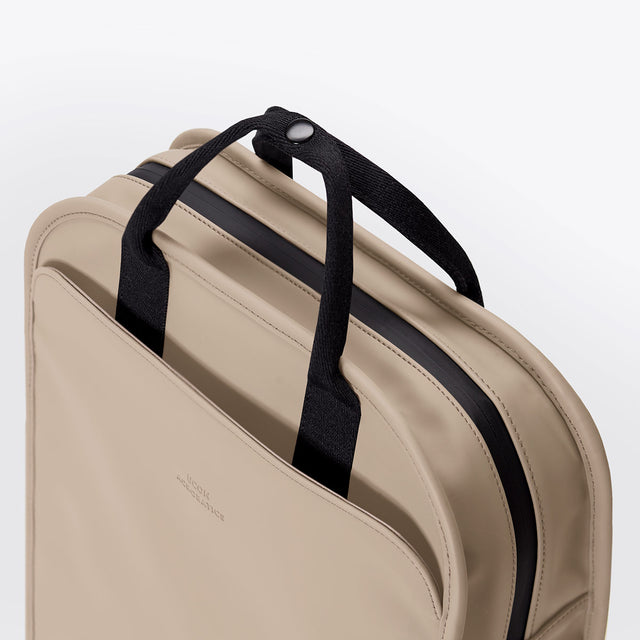 Alison(アリソン) Medium Backpack / Lotus - Nude
