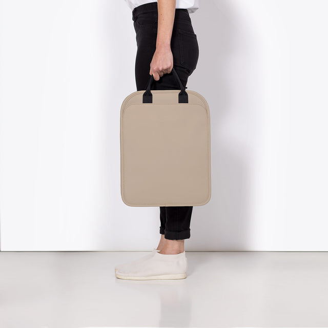 Alison(アリソン) Medium Backpack / Lotus - Nude
