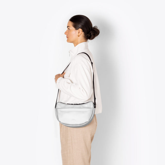 Alva(アルヴァ) Medium Bag / Lotus Infinity - Silver Metallic