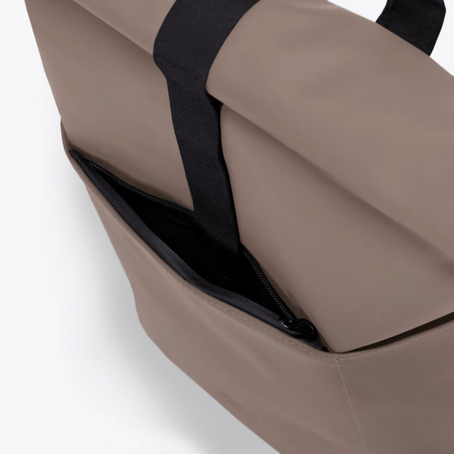 Hajo(ハヨ) Medium Backpack / Lotus Infinity - Dark Sand