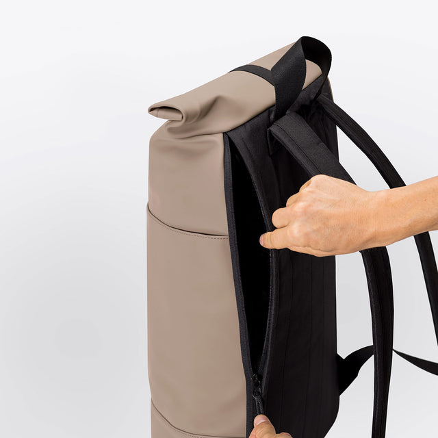 Hajo(ハヨ) Medium Backpack / Lotus - Nude