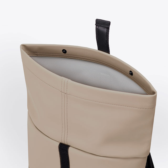 Hajo(ハヨ) Medium Backpack / Lotus - Nude