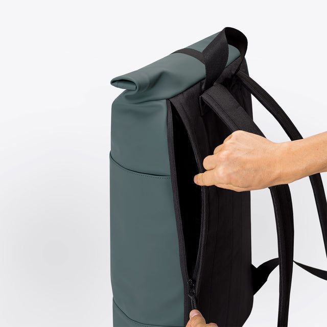 Hajo(ハヨ) Medium Backpack / Lotus - Pine Green