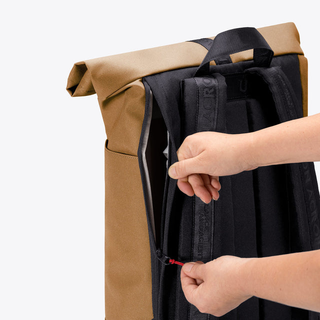 Hajo(ハヨ) Mini Backpack / Phantom - Dark Sand Reflective