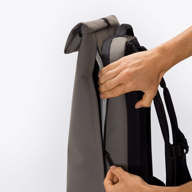 Hajo(ハヨ) Pro Backpack / Lotus - Dark Grey