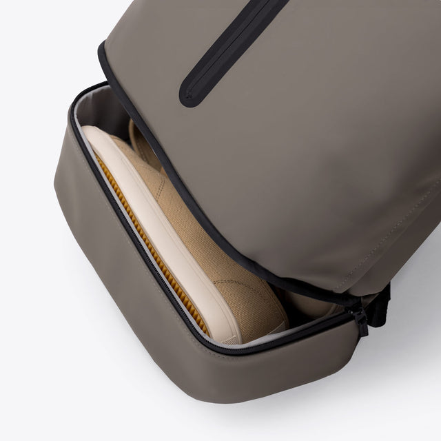 Hajo(ハヨ) Pro Backpack / Lotus - Dark Grey