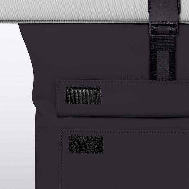 Jannik(ヤニーク) Medium Backpack / Aloe - Black-Light Grey