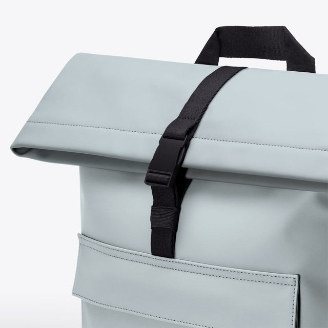 Jannik(ヤニーク) Medium Backpack / Lotus Infinity - Dusty Blue