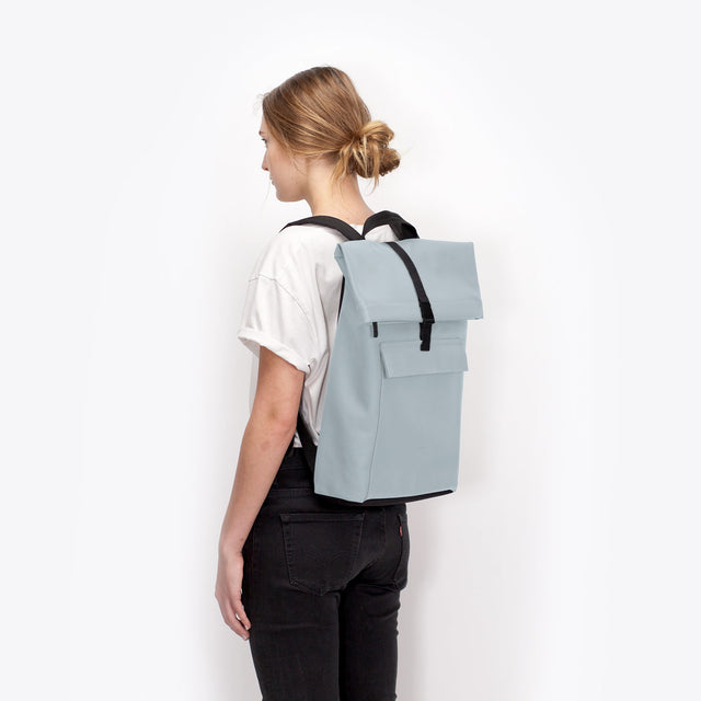 Jannik(ヤニーク) Medium Backpack / Lotus Infinity - Dusty Blue