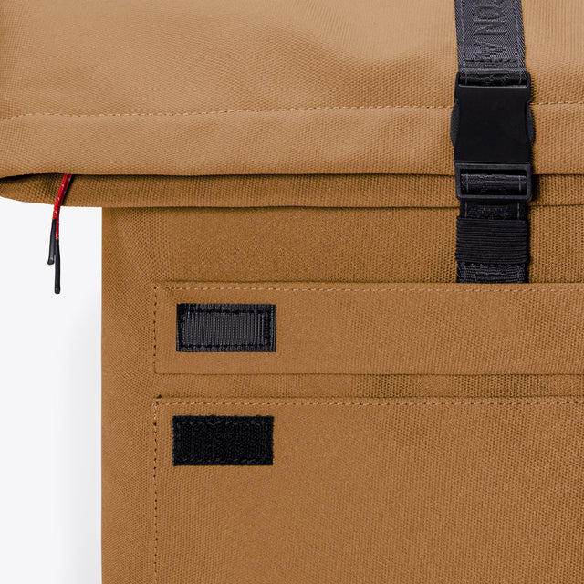 Jannik(ヤニーク) Medium Backpack / Phantom - Dark Sand Reflective