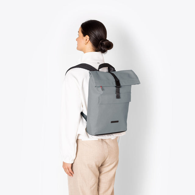 【62%OFF】Set Jannik Medium Backpack / Jona Bag -Phantom - Pigeon Blue Reflective