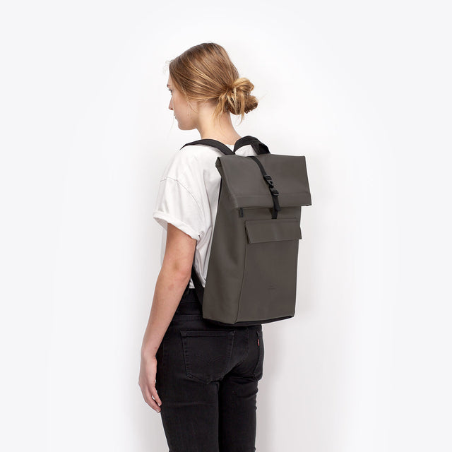 Jasper(ヤスパー) Medium Backpack / Lotus - Dark Grey