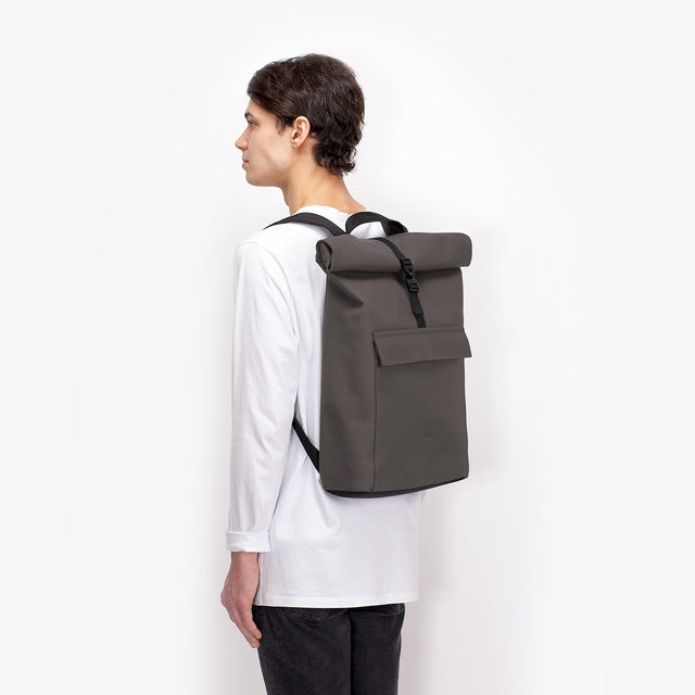 Jasper(ヤスパー) Medium Backpack / Lotus - Dark Grey