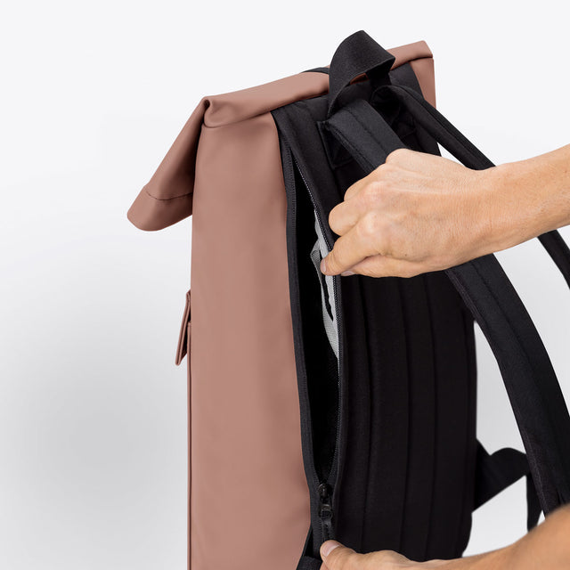 Jasper(ヤスパー) Medium Backpack / Lotus - Redwood