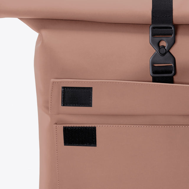Jasper(ヤスパー) Medium Backpack / Lotus - Redwood