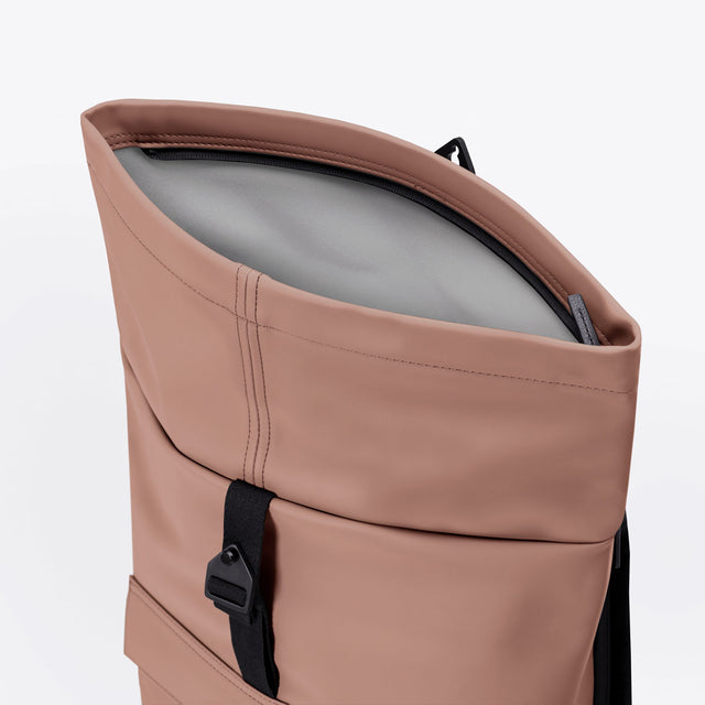 Jasper(ヤスパー) Medium Backpack / Lotus - Redwood
