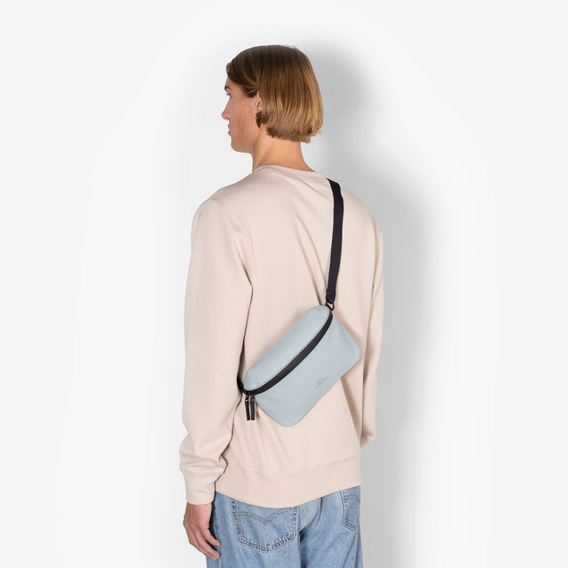 Jona(ヨナ) Large Bag / Lotus Infinity - Dusty Blue