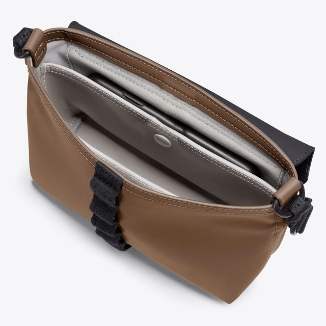 Yuri(ユリ) Bag / Lotus Infinity - Black - Chestnut