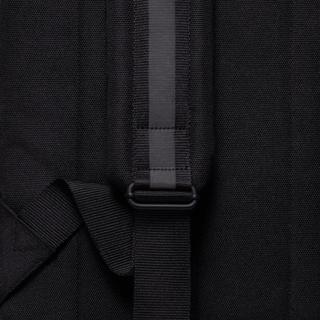 Jannik(ヤニーク) Medium Backpack / Aloe - Black-Light Grey