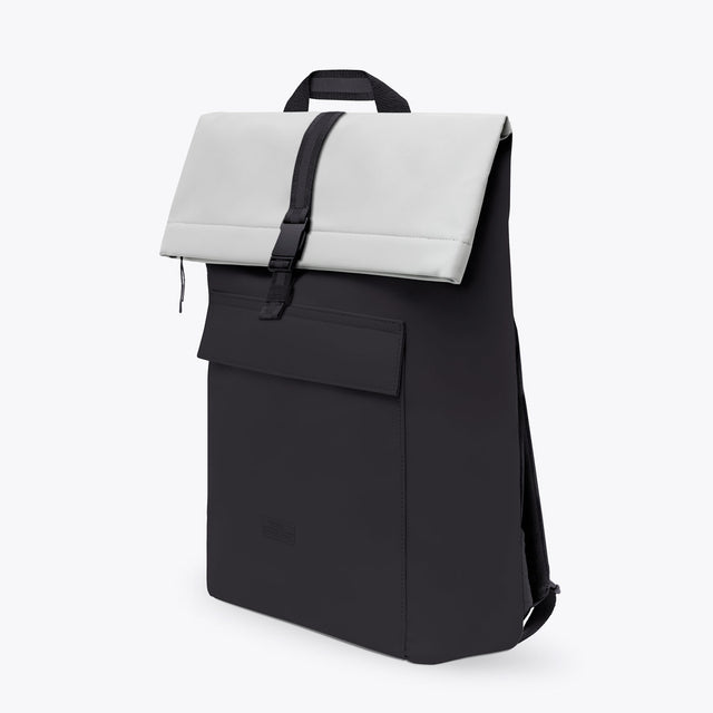 Jannik(ヤニーク) Medium Backpack / Aloe - Black-Light Grey