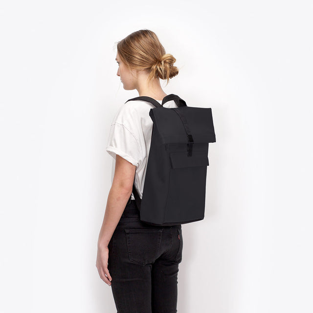 Jannik(ヤニーク) Medium Backpack / Lotus Infinity - Black