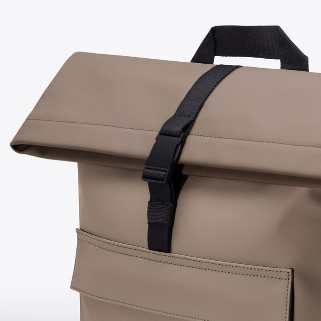 Jannik(ヤニーク) Mini Backpack / Lotus Infinity - Dark Sand