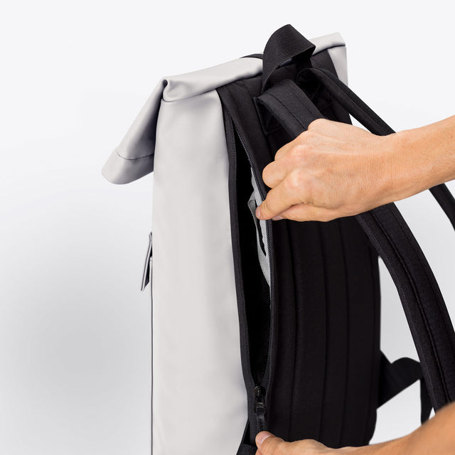 Jannik(ヤニーク) Mini Backpack / Lotus Infinity - Glacier Grey