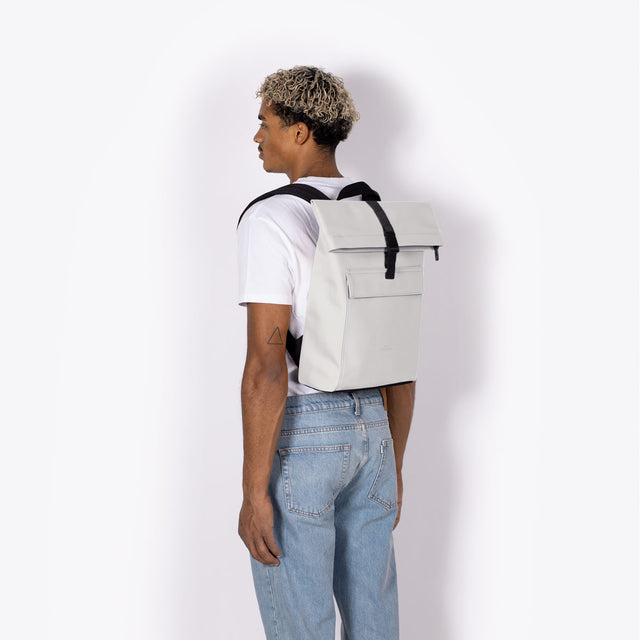 Jannik(ヤニーク) Mini Backpack / Lotus Infinity - Glacier Grey