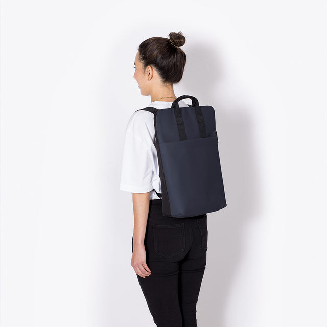 Masao(マサオ) Medium Backpack / Lotus - Dark Navy